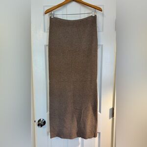 Ellen Tracy Ribbed Light Brown Maxi Skirt NWT